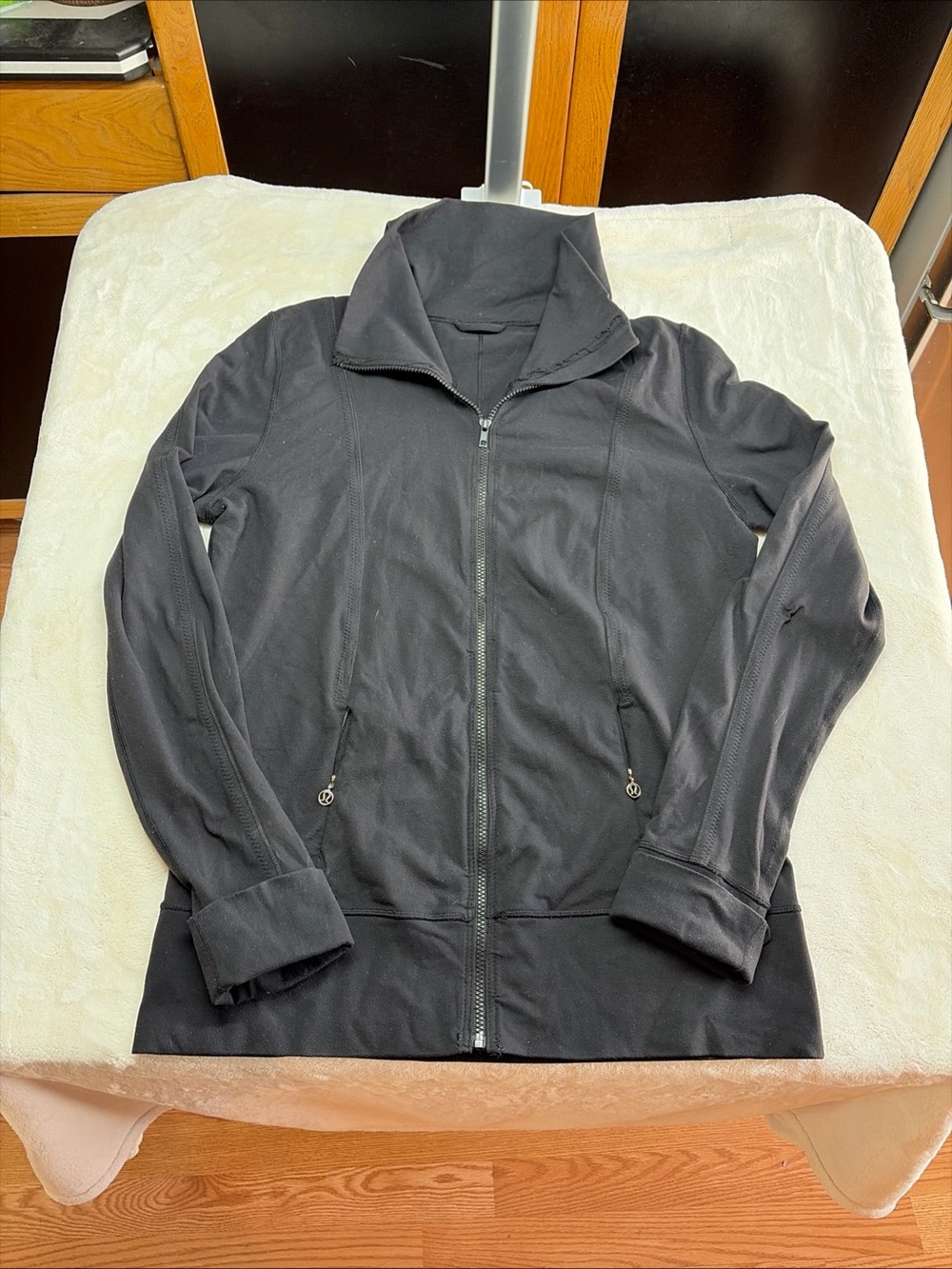 Lululemon Athletica 12 Black Cowl Mock Neck Full Zip Fitness Yoga Jacket Outdoor